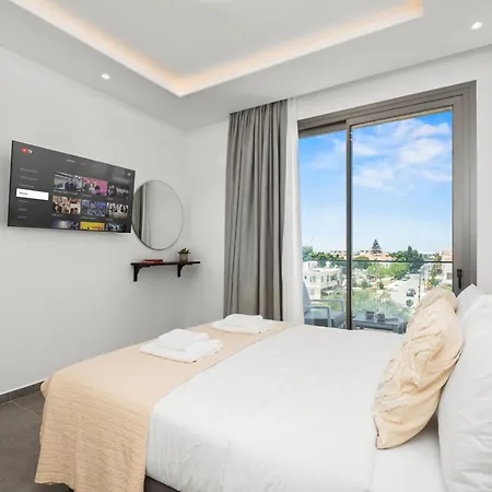 The Emblem By Nomads - 2bd With Communal Pool