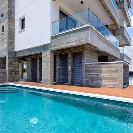The Emblem By Nomads - 2bd With Communal Pool Apartman *