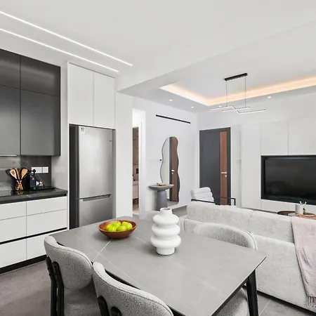 The Emblem By Nomads - 2bd With Communal Pool Paphos