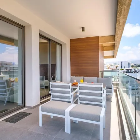 The Emblem By Nomads - 2bd With Communal Pool Apartman *