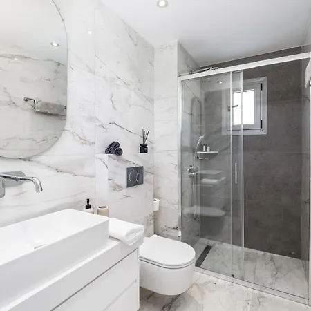 Apartman The Emblem By Nomads - 2bd With Communal Pool